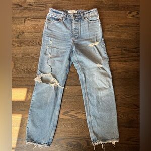 Abercrombie & Fitch High Rise Distressed Jeans - Short